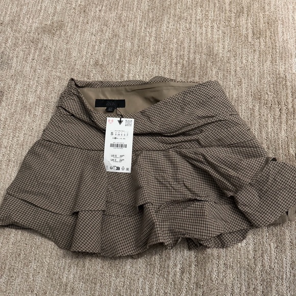 Zara Checkered Ruffle Skirt - Picture 3 of 3